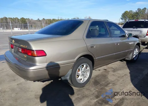 1999 Toyota Camry Le V6 z USA, uszkodzony, nr VIN JT2BF28K3X0161938